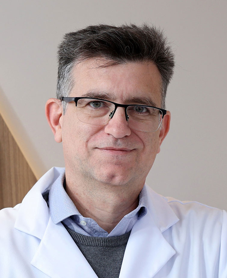 Dr. Glauco Facão Acquati